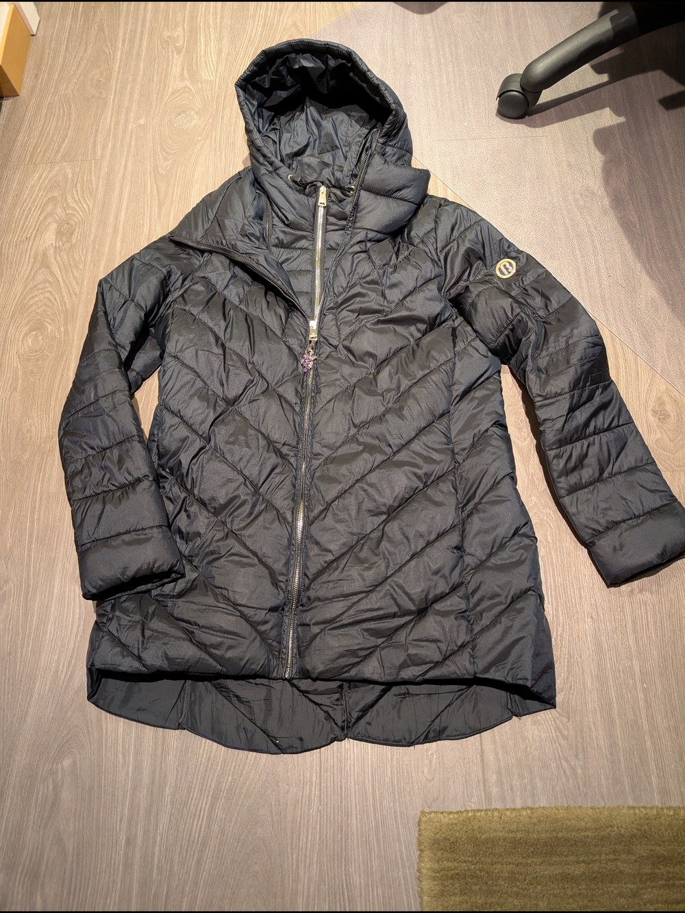 Women's Black Quilted Hooded Puffer Coat - Lightweight Insulation